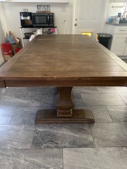 Wooden extended dinning table with with 6 Chris
