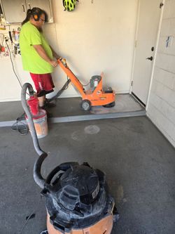 Concrete grinder