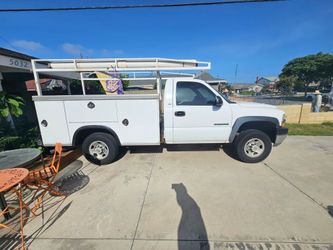 2002 chevy silverado 2500hd utility bed