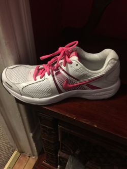Size 9 Nike new training sneakers