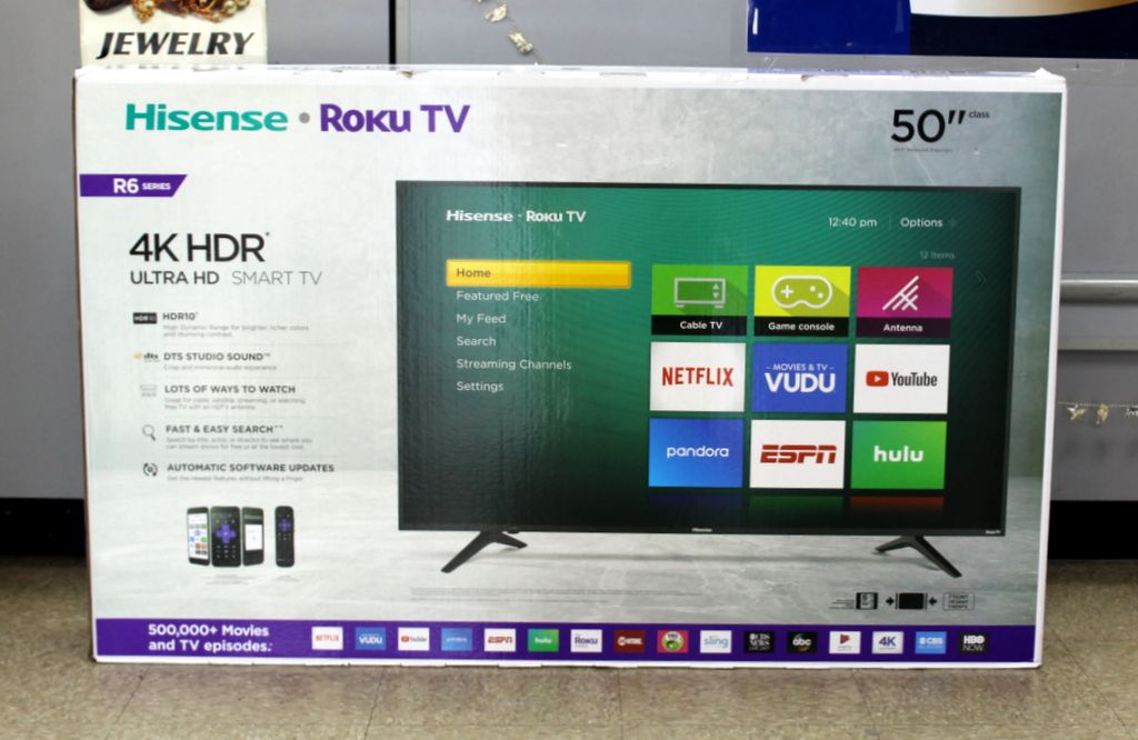 Hisense 50" Ultra HD Roku Smart TV (50R6E) Brand New