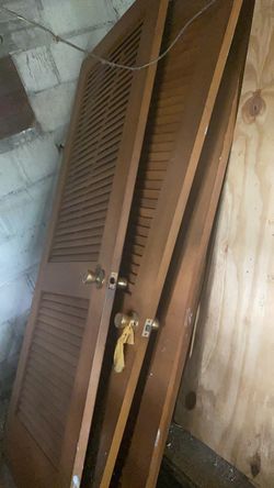 4 wooden doors