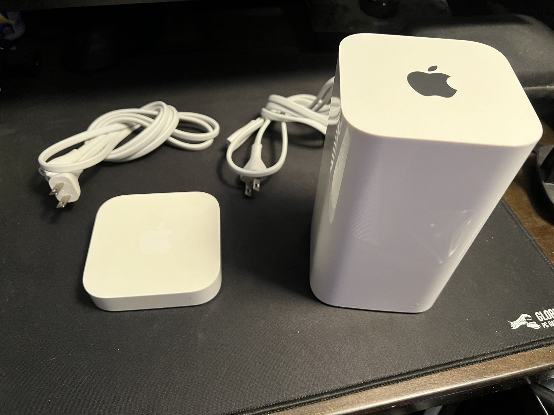 Apple AirPort Extreme (A1521) and Apple Airport Express (A1392) 