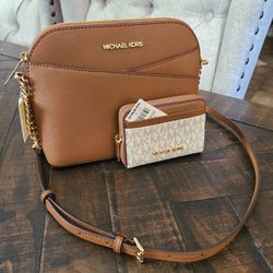 New Michael Kors Purse And Wallet 