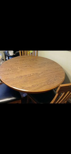 Table & 4 chairs