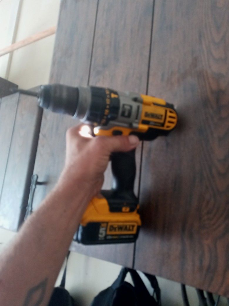 DeWalt Drill Max 20v
