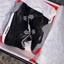 Jordan Retro 4 Bred Reimagined Size 4.5Y/6W