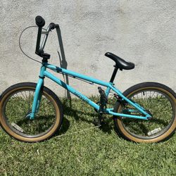 Free Agent Novus 20” BMX  Bike