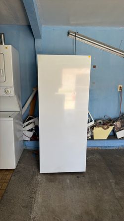 Hisense upright freezer