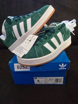 Adidas Campus 00s 3 sneakers in green  size US 5.