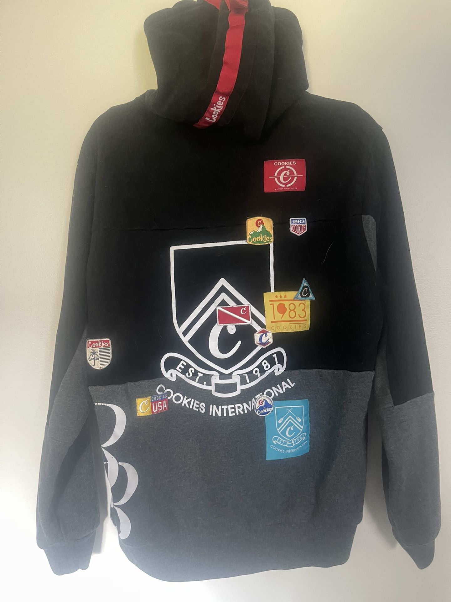 Cookies Quarter Zip Hoodie. Size M.