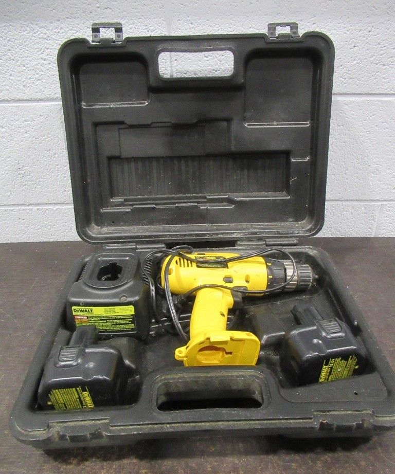DeWalt 14.4V 3/8 Brushless Cordless Drill In Case