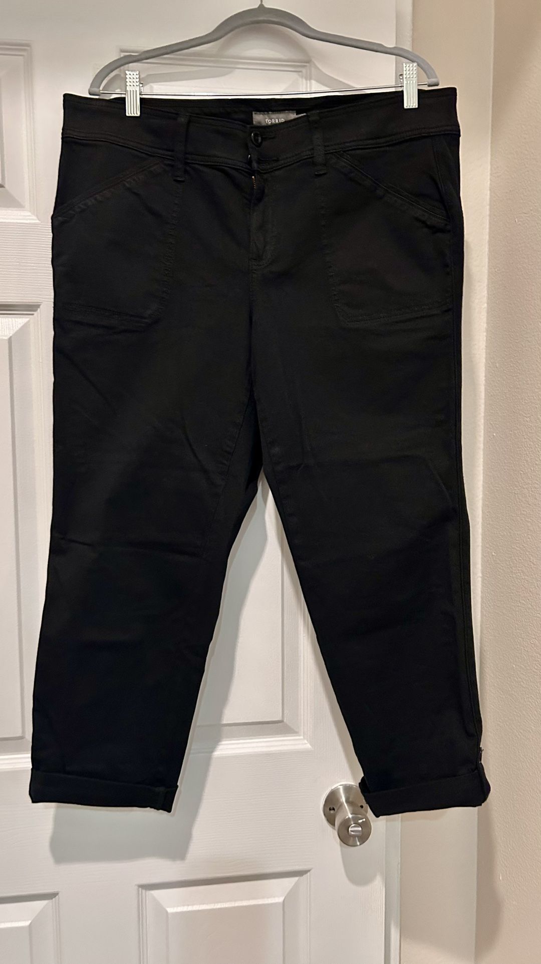 Torrid Black Twill Aviator Stretch Crop Pants