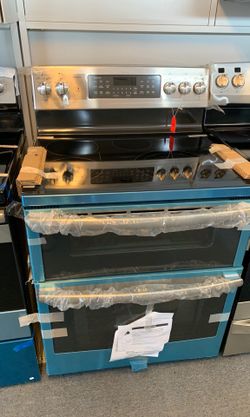 New scratch and dent Ge profile double oven range stainless steel 1 year warranty