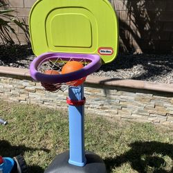 Basketball Hoop & Balls