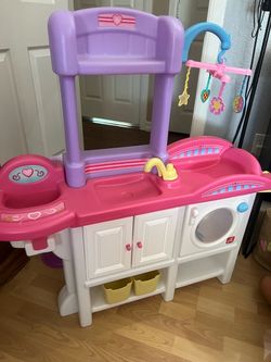 Play Nursery w all accessories
