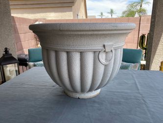 White Southern Patio Ceramix Reanna 18” Planter Plant Pot Grecian Urn Design