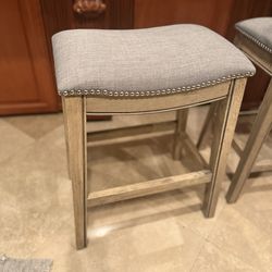 Barstool Maven Lane Adrien Backless Saddle Kitchen Stool with Fabric Upholstery