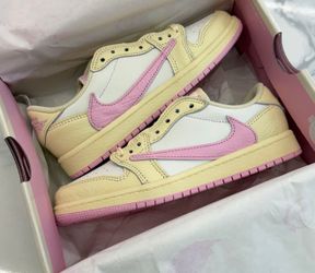Travis Scott low shy pink