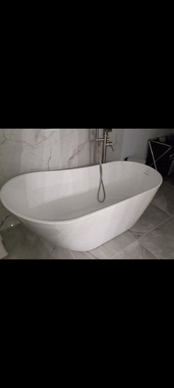 Free standing tub