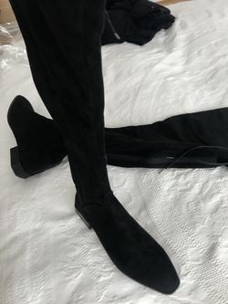 NEW-NEVER WORN-KarlLagerfeld-Suede over knee boots, size 8 NEW