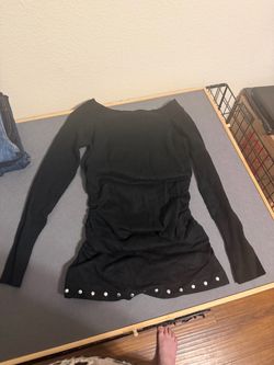 Size L Adult Black sweater with rouched sides