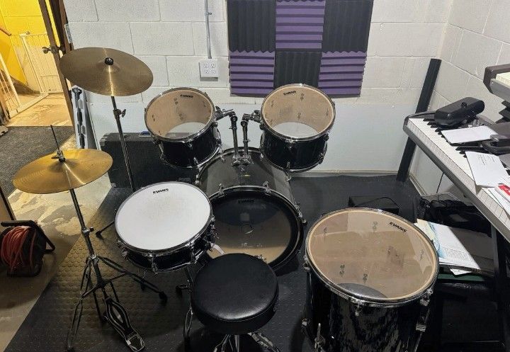 Evans 5 Piece Drum Set