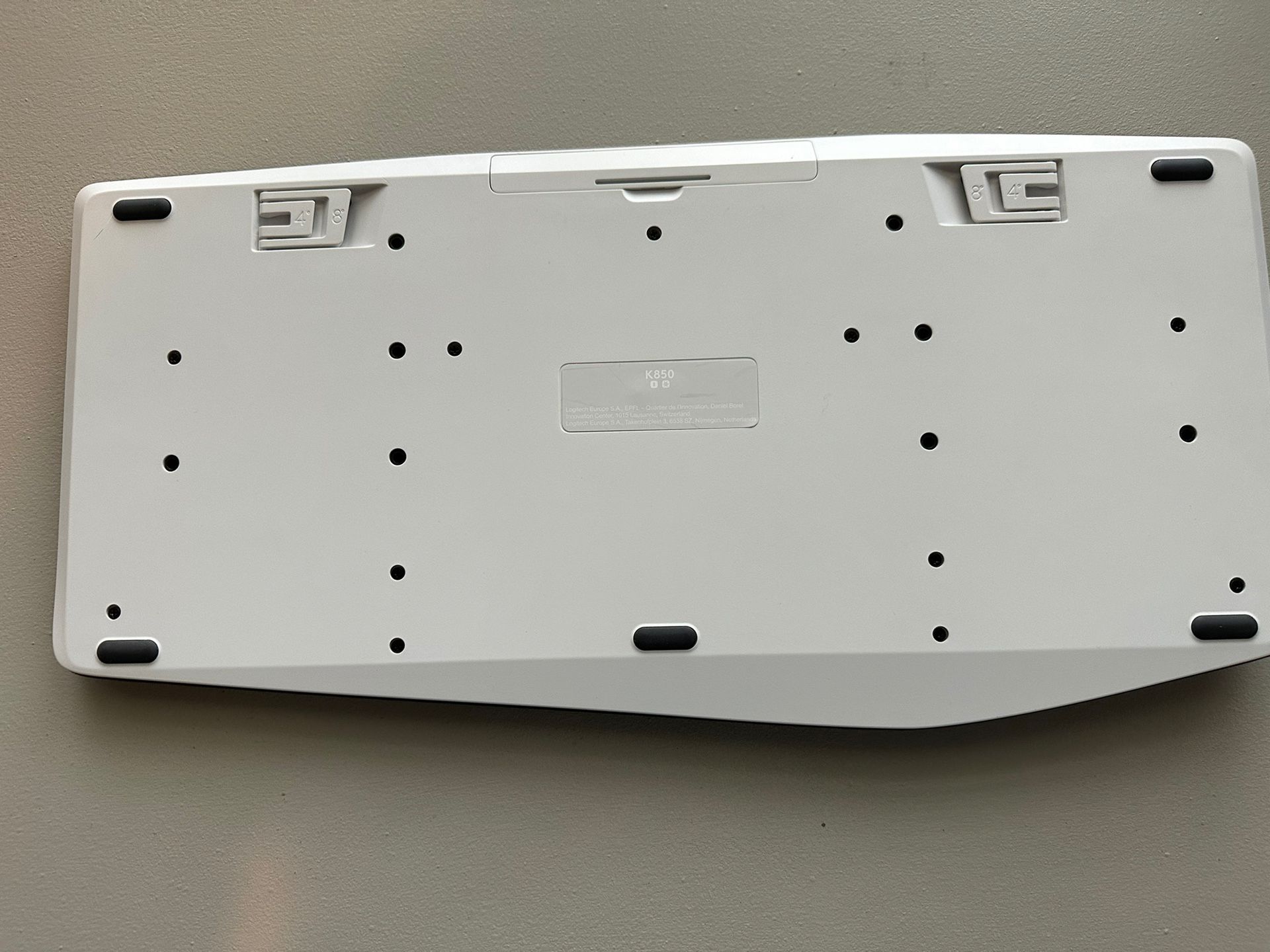 Logitech K850 Wireless Keyboard for Sale in Gilbert, AZ OfferUp