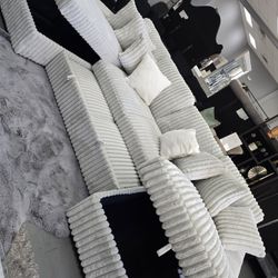 💥 Sectional Sofa Sleepers! 💥 Furniture Queen Bedrooms, Dining Avail 