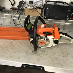 10030 Stihl 024AV 16” 2 stroke gas powered chainsaw  03336