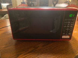 Microwave -  Red - Walmart - 700 watt -