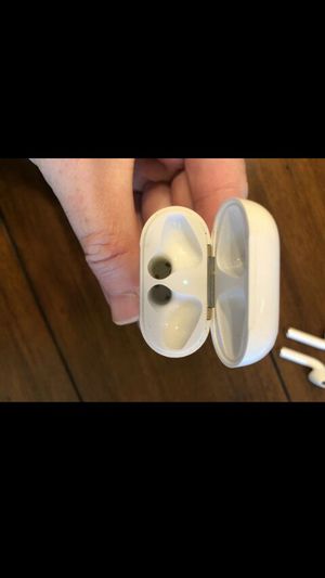 Photo Good condition Apple AirPods - 1st Generation (A1602)