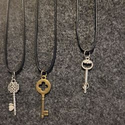 Skeleton Key Necklace 