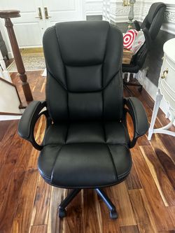 Black Desk Chair