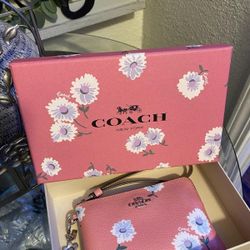 Coach Daisy Flower Wristle