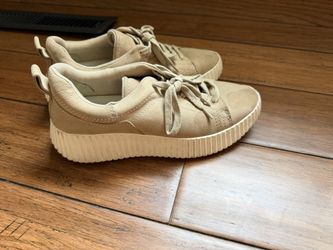 Women shoe size 8