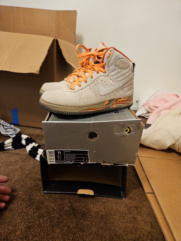 AJF 8 LS Size 11 U.S.