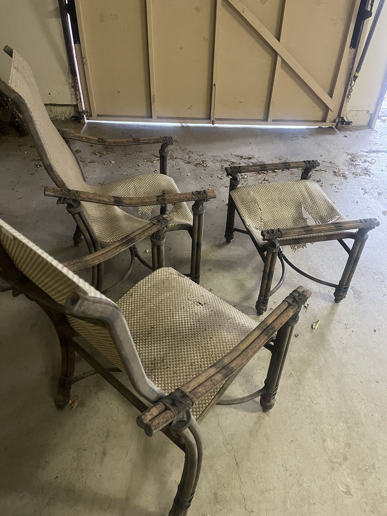 Castelle Set, Needs New Sling