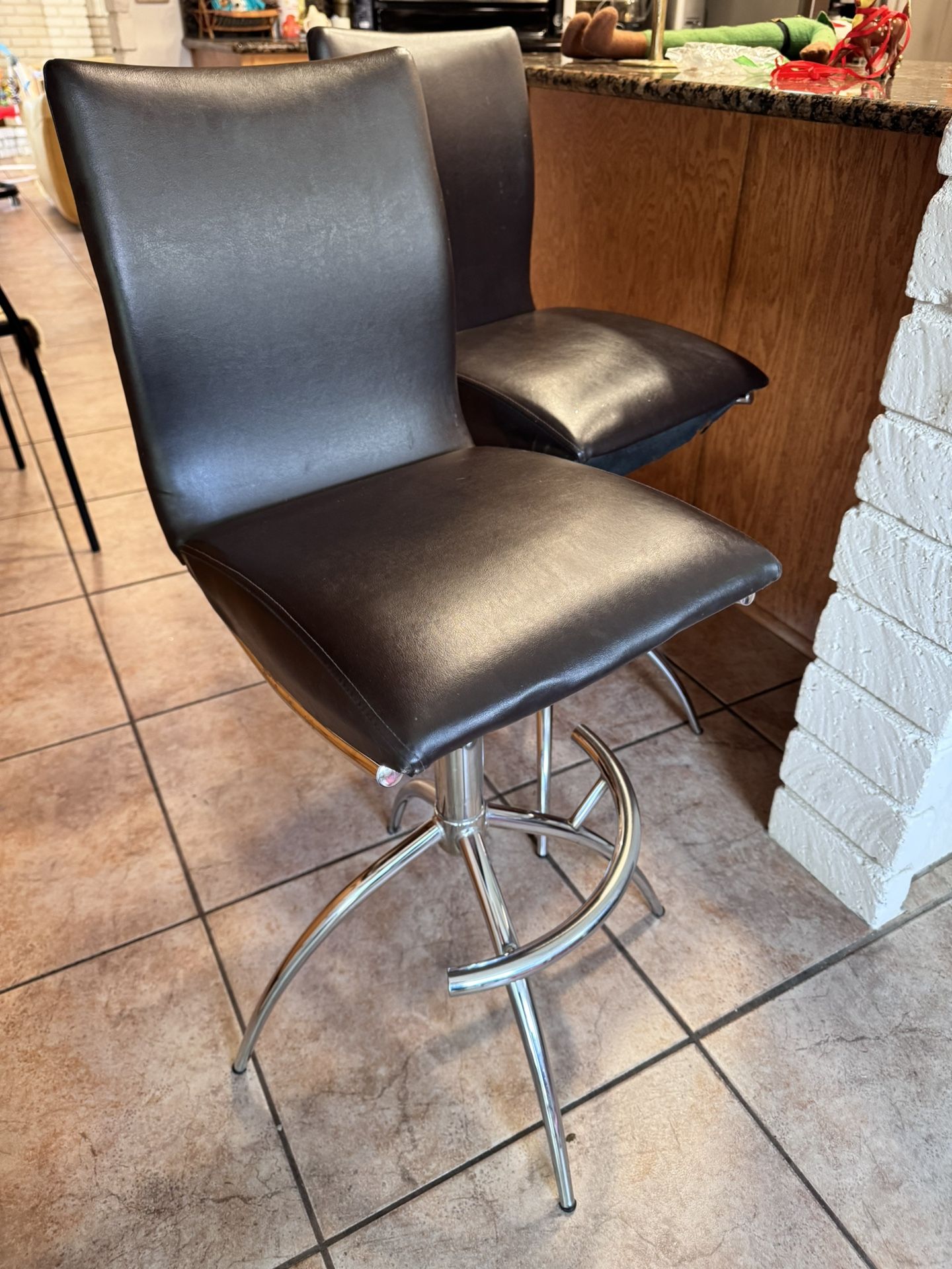 Adjustable Stools X2