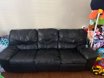 FREE COUCH