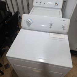 Washer And Dryer / Lavadora Y Secadora