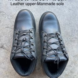 SHOES -Lugz Slip Resistant Outsole, Black Leather Work Boots New Size 10,5 Men.