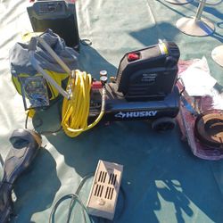 Like New Air Compressor 8 Gallons 200 With Hose And Accessories 