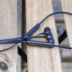 Beats Flex Wireless Earphones