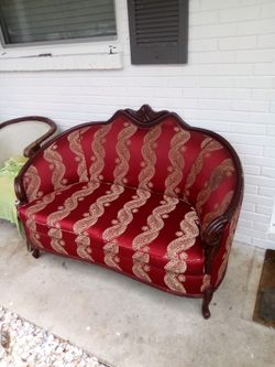 Vintage Victorian couch/ setee