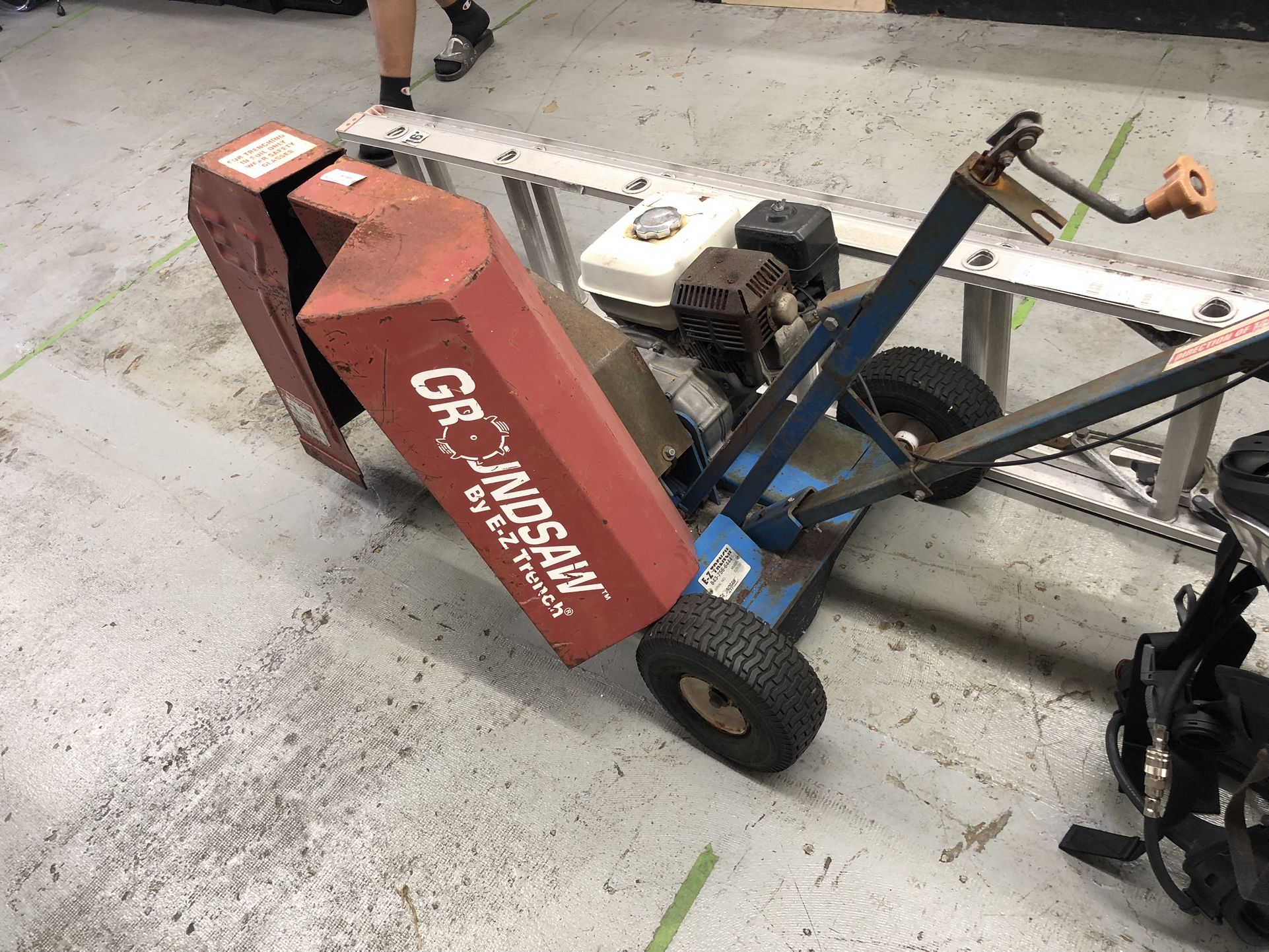 EZ Trench Ground Saw Model EZ9100