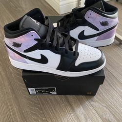 Air Jordan 1 Mid 