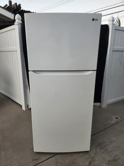 White LG refrigerator