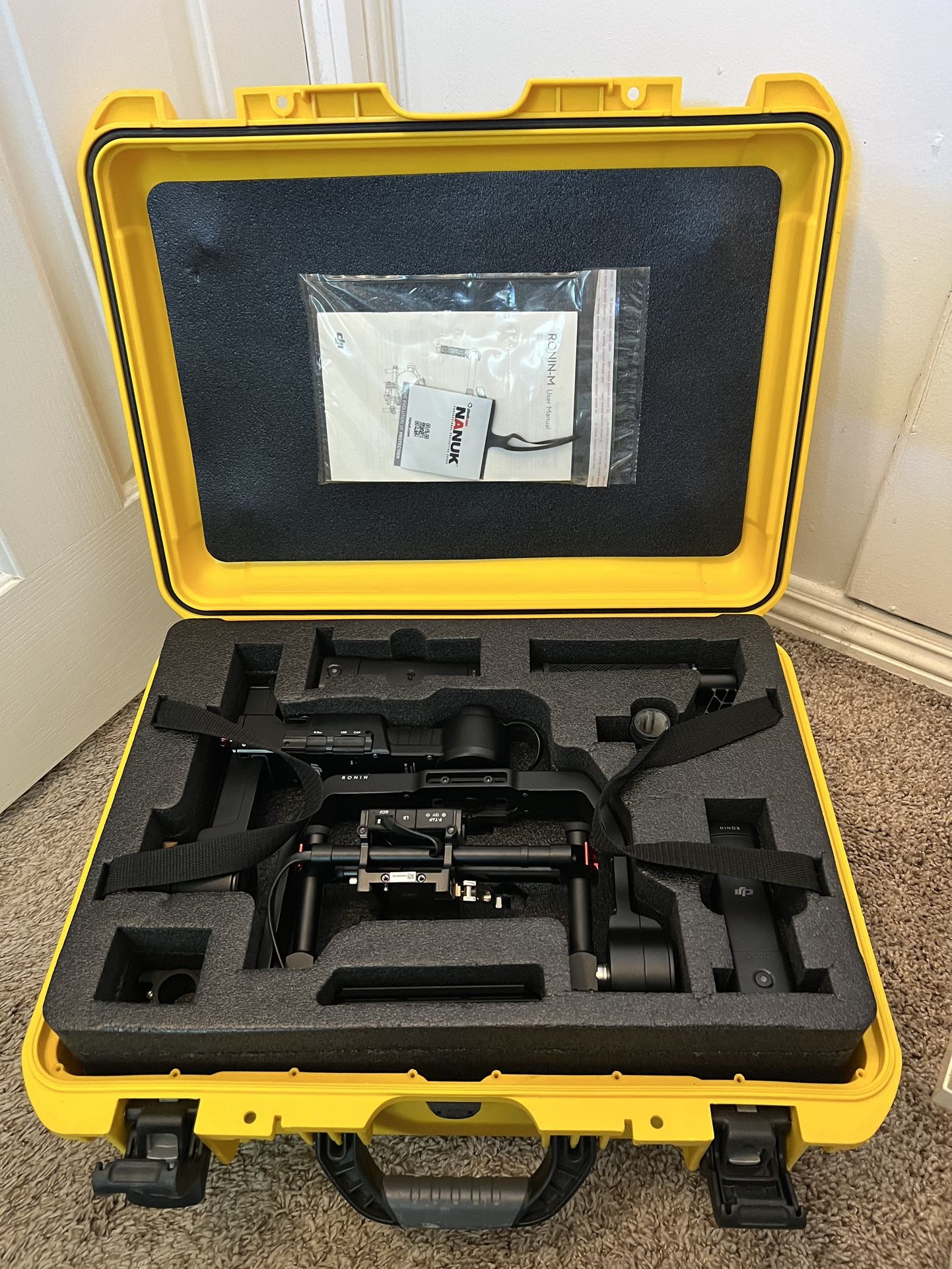 DJI Ronin-M Handheld Camera Stabilizer Gimbal