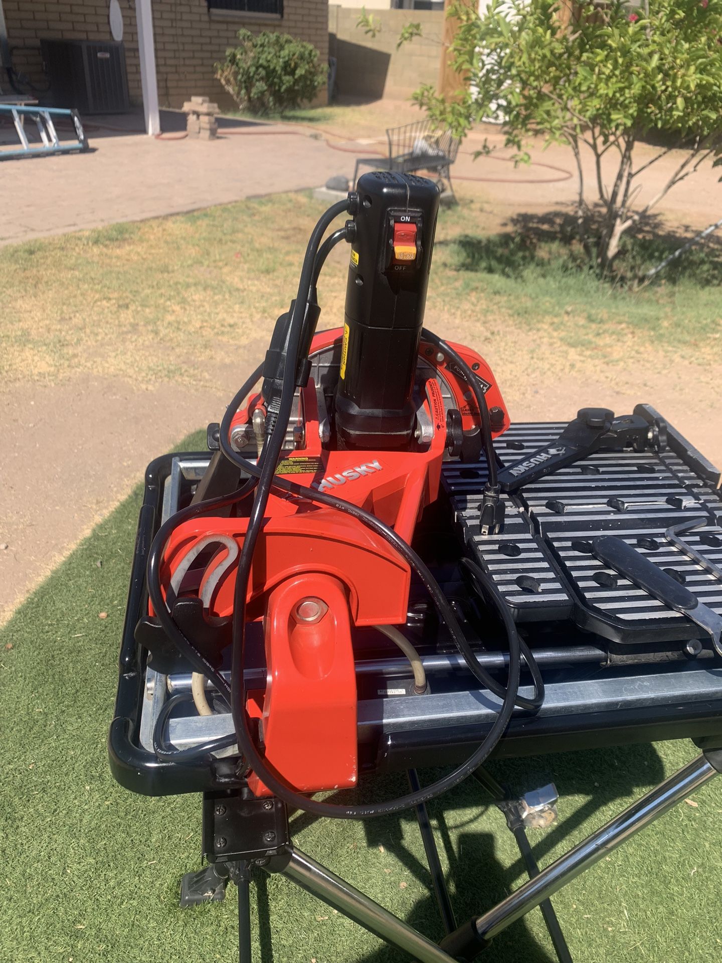 Husky 7in. Wet Tile Saw for Sale in Mesa, AZ - OfferUp